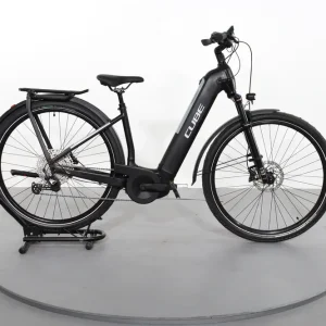 Aanbieding Cube Kathmandu Hybrid EXC 750