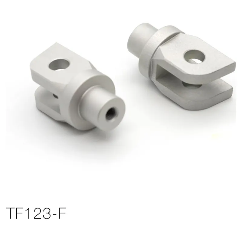 Laatste Versie Barracuda Triumph Voetsteunen-adapter Voorzijde (set)